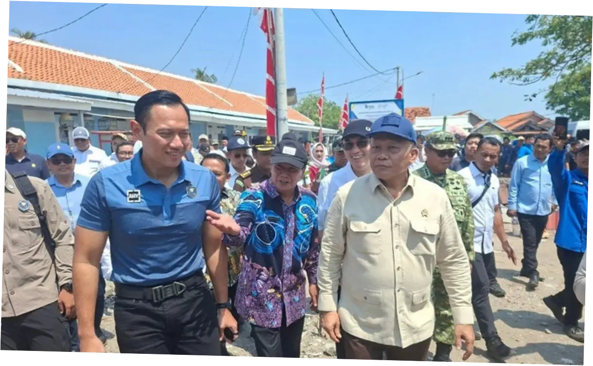 AHY Tinjau Penataan Kawasan Kampung Nelayan Mauk