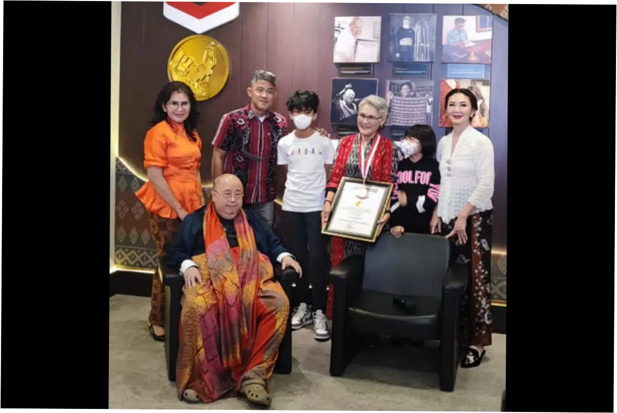 Berita Terkini: Nenek 71 Tahun Tabrak Depot Galon, Biodiesel B50, dan Berita Lainnya