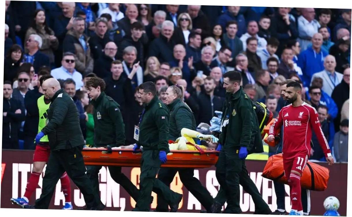 Cedera Giorgi Mamardashvili: Krisis Kiper Liverpool di Derby Merseyside