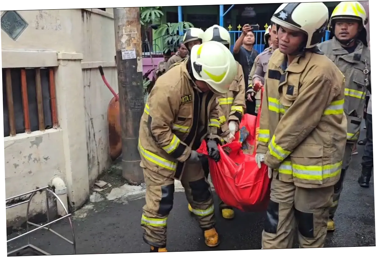 Kebakaran Rumah Tinggal di Grogol Petamburan Jakbar, 5 Orang Dinyatakan Tewas