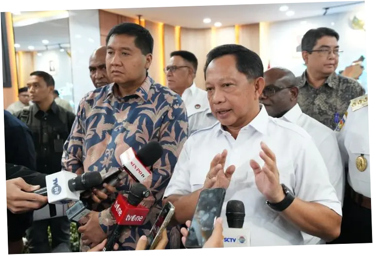 Mendagri Apresiasi Program Bedah Rumah di Wilayah Papua