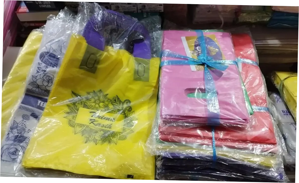 Mengapa Harga Plastik Meningkat Drastis? Ini Penyebab Utamanya