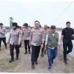 Polda Metro Jaya Tebar Puluhan Ribu Benih Ikan dan Tanam Bibit Semangka untuk Suplai SPPG