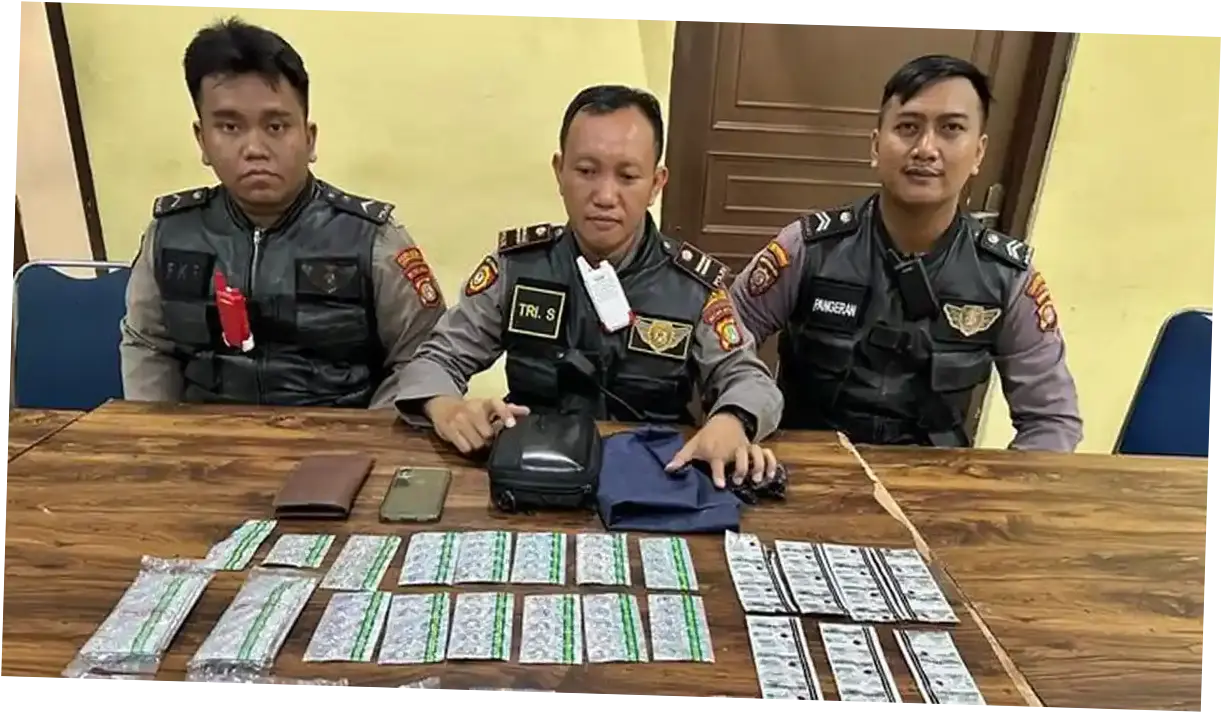 Polres Metro Tangerang Kota Ciduk 2 Pengedar Obat Ilegal di Teluknaga