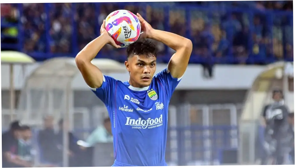 Rachmat Irianto: Antara Persib dan Persija, Siapa yang Akan Juara Musim Ini?