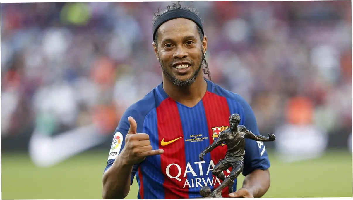 Ronaldinho: Legenda Sepak Bola yang Tak Terlupakan