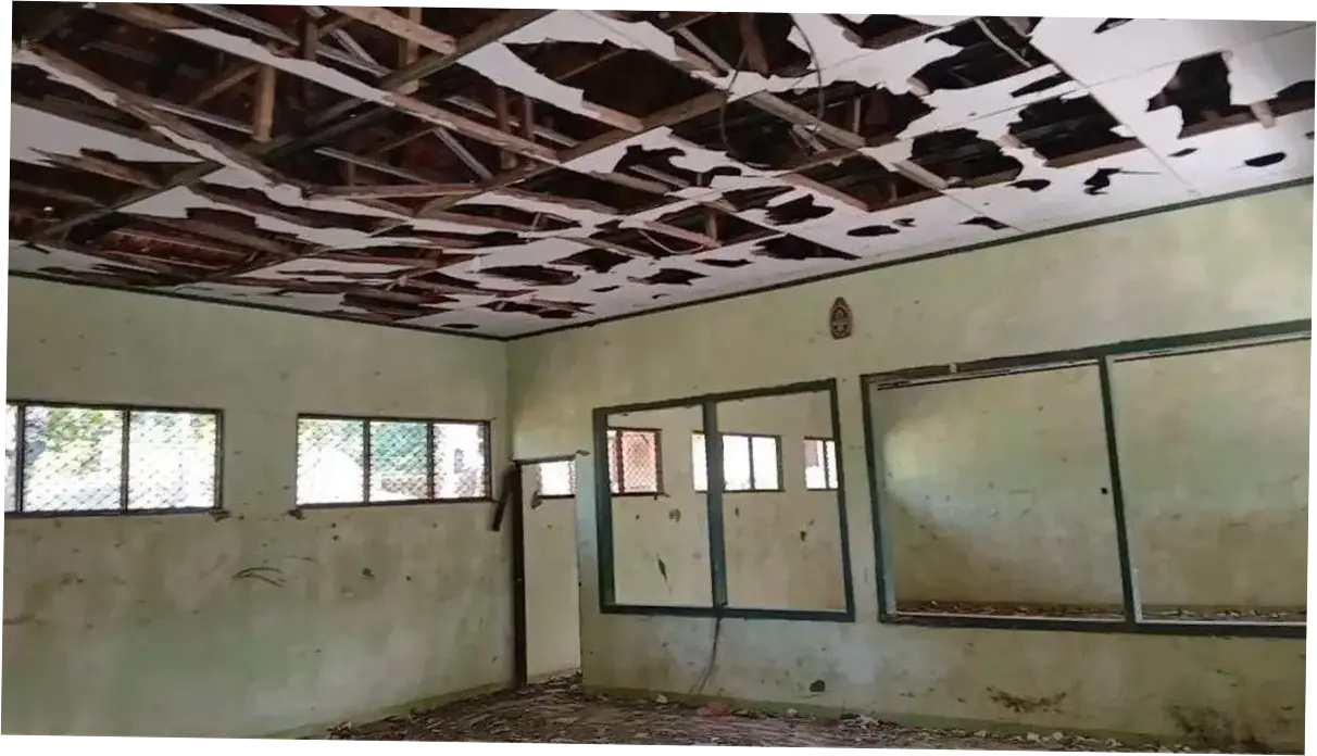 Ruang Kelas Rusak, Siswa SDN Cimanggu 3 Pandeglang Belajar di UKS