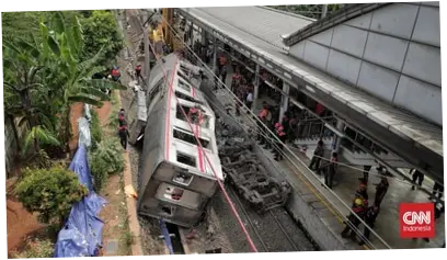 Tragedi Jalur Rel Bekasi Timur: Dugaan Taksi Mogok Berujung Korban di Gerbong Wanita