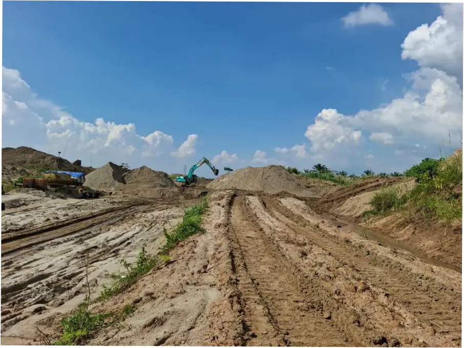 Konsumen Solar di Lebak Keluhkan Antrean Panjang