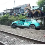 Mobil Mogok di Rel, Ini Tips Penting Agar Tak Berujung Fatal